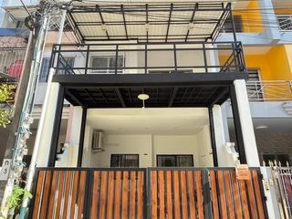 Reihenhaus zur Miete mit 3 Zimmer in Suan Luang, Bangkok