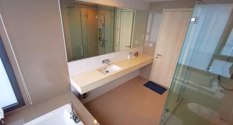 For rent 2 ベッドルーム condo in Khlong Toei, Bangkok