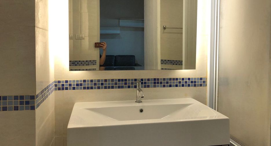 For rent 1 bed condo in Huai Khwang, Bangkok