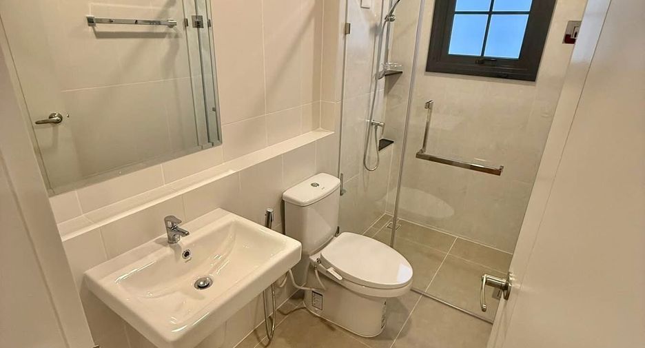For sale and for rent 4 bedrooms house in Bang Phli, Samut Prakan
