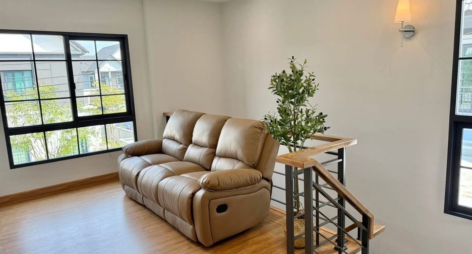 For sale and for rent 4 bedrooms house in Bang Phli, Samut Prakan