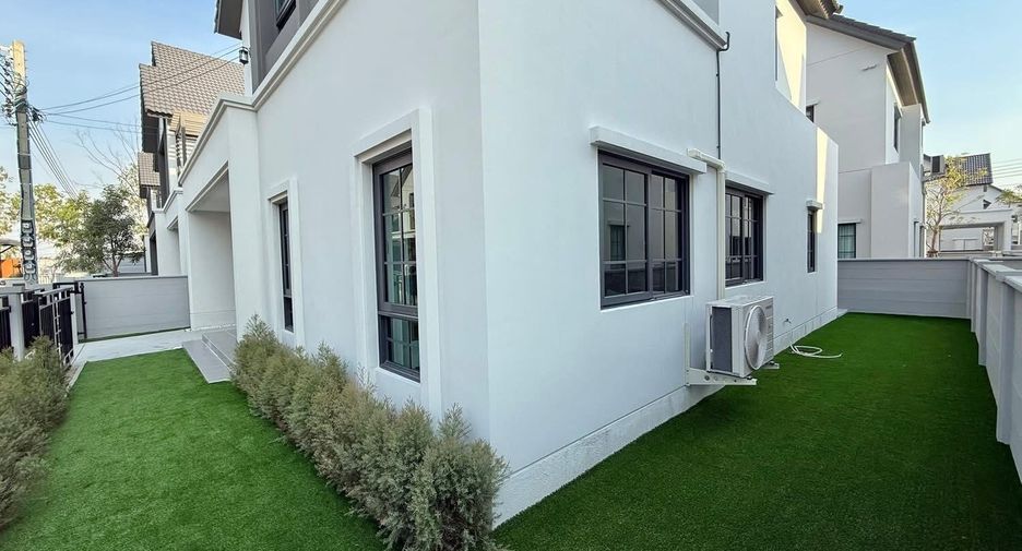 For sale and for rent 4 bedrooms house in Bang Phli, Samut Prakan