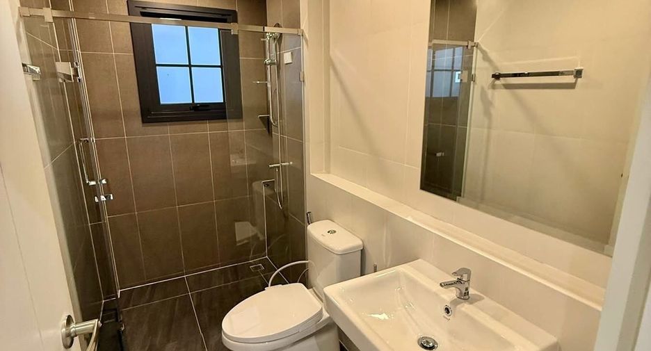 For sale and for rent 4 bedrooms house in Bang Phli, Samut Prakan