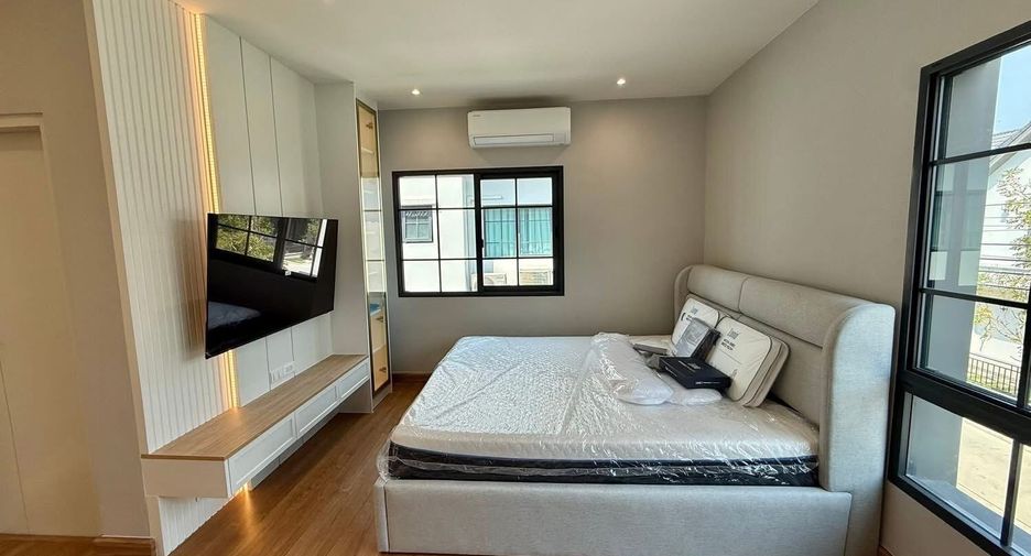 For sale and for rent 4 bedrooms house in Bang Phli, Samut Prakan