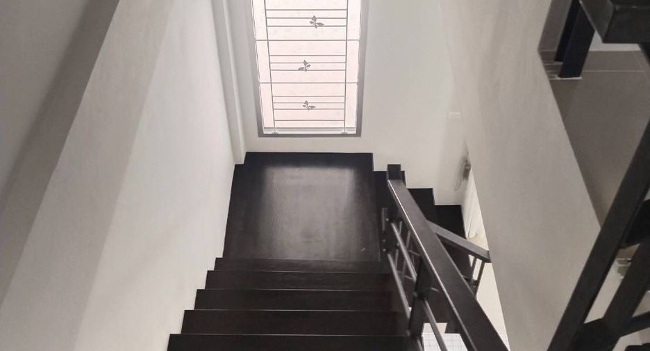 For rent 3 bedrooms townhouse in Thalang, Phuket
