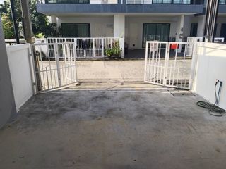 For rent 3 bedrooms townhouse in Thalang, Phuket