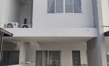 For rent 3 bedrooms townhouse in Thalang, Phuket