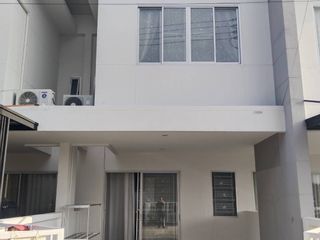For Rent 3 Bedroom Townhouse In Thalang, Phuket