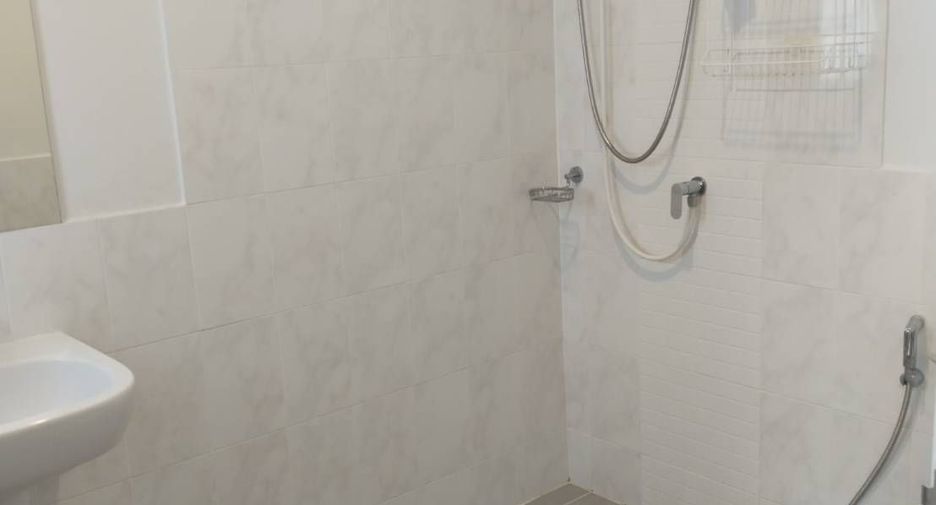 For rent 3 bedrooms townhouse in Thalang, Phuket