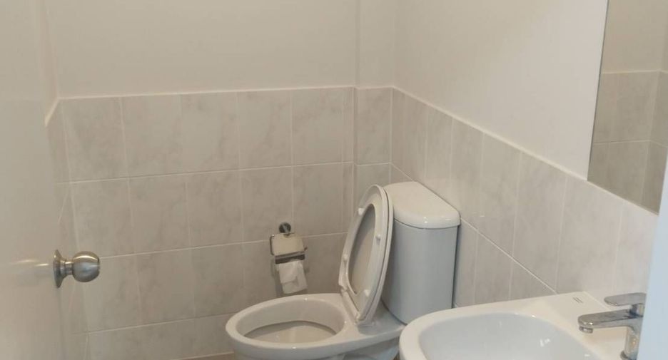 For rent 3 bedrooms townhouse in Thalang, Phuket