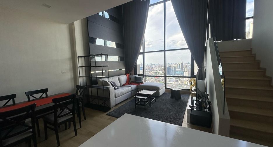 Wohnung zur Miete mit 3 Zimmer in Khlong San, Bangkok