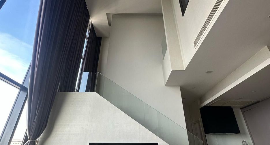 Wohnung zur Miete mit 3 Zimmer in Khlong San, Bangkok