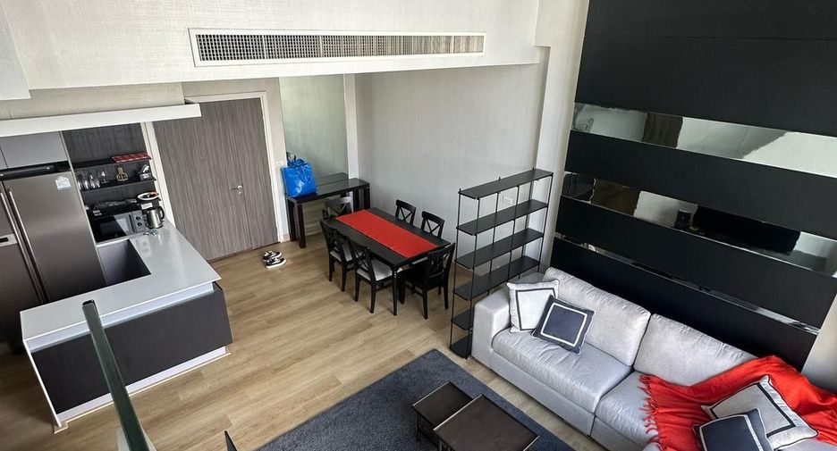 Wohnung zur Miete mit 3 Zimmer in Khlong San, Bangkok