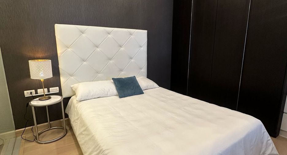 Wohnung zur Miete mit 3 Zimmer in Khlong San, Bangkok