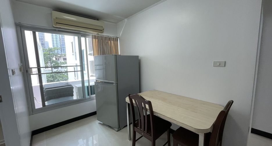 For rent 2 bedrooms apartment in Khlong Toei, Bangkok