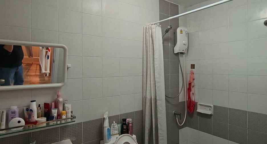 For rent 3 bedrooms townhouse in Thalang, Phuket