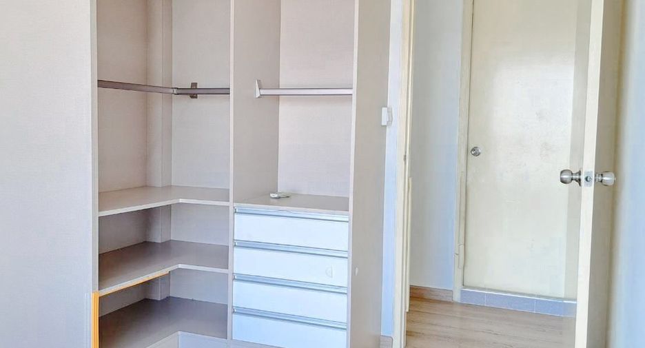 For sale and for rent 2 bedrooms condo in Thon Buri, Bangkok