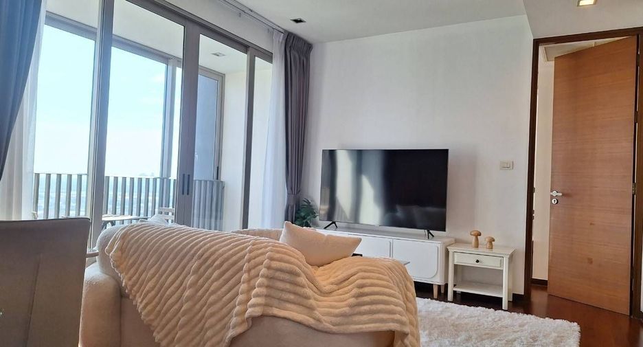 For rent 2 bedrooms condo in Khlong Toei, Bangkok