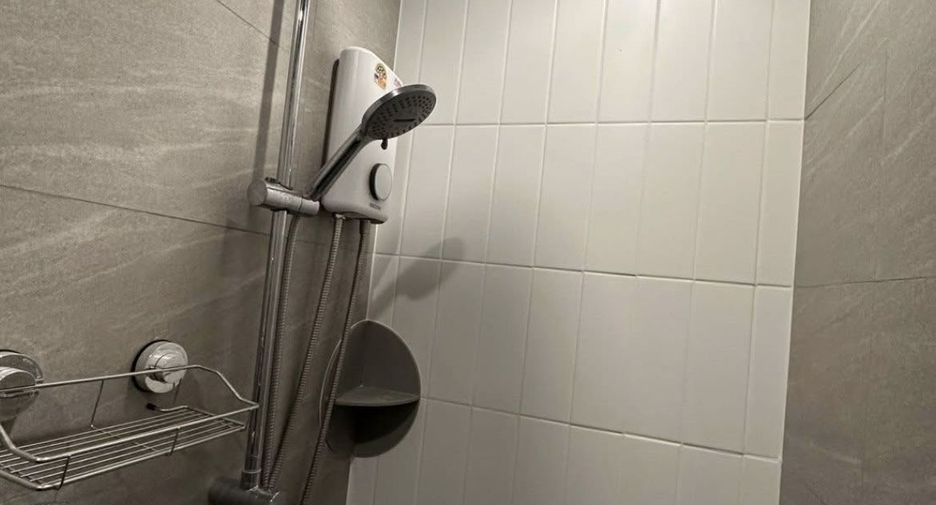 For rent studio condo in Khlong San, Bangkok