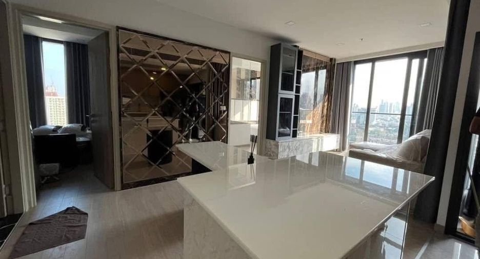 For rent 2 bedrooms condo in Huai Khwang, Bangkok