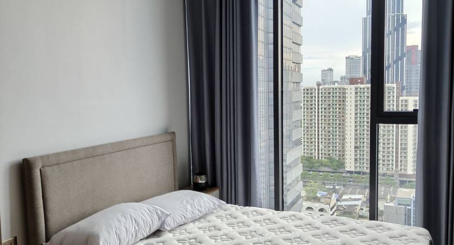For rent 2 bedrooms condo in Huai Khwang, Bangkok