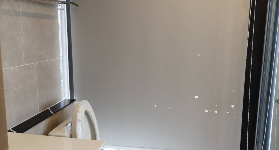 For rent 2 bedrooms condo in Huai Khwang, Bangkok