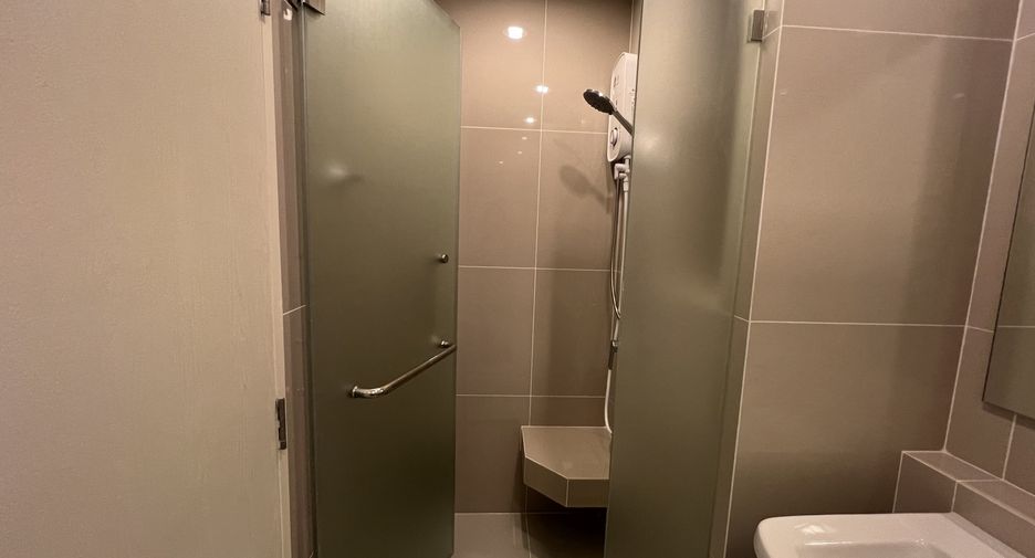 For rent 1 bed condo in Bang Kapi, Bangkok