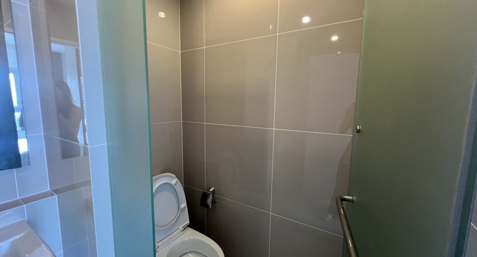 For rent 1 bed condo in Bang Kapi, Bangkok