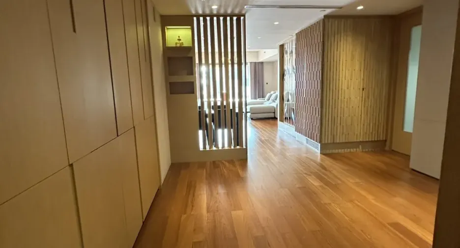 For sale そして for rent 2 ベッドルーム condo in Yan Nawa, Bangkok