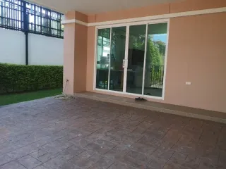 For sale 3 bedrooms townhouse in Yan Nawa, Bangkok