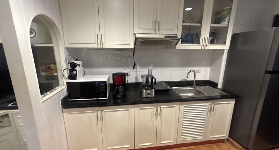 For sale 2 bedrooms condo in Sathon, Bangkok