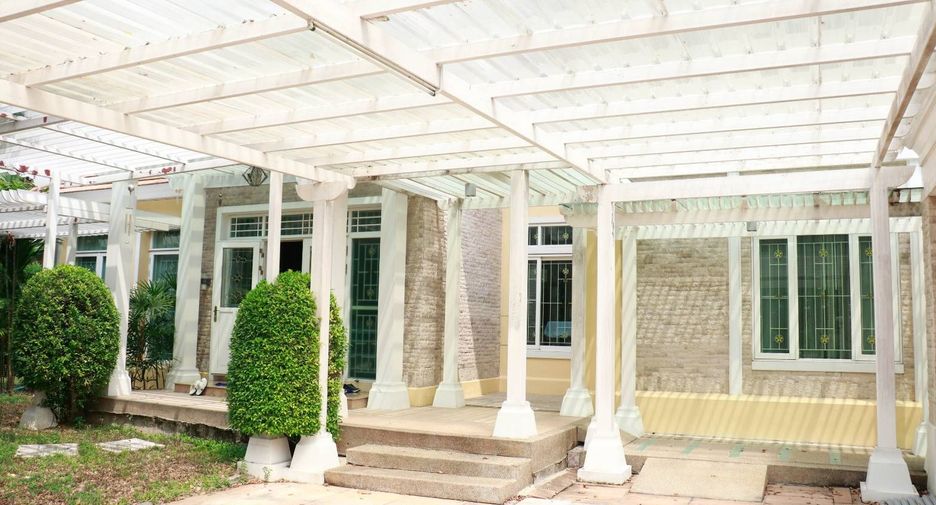 For sale 3 bedrooms house in Bueng Kum, Bangkok