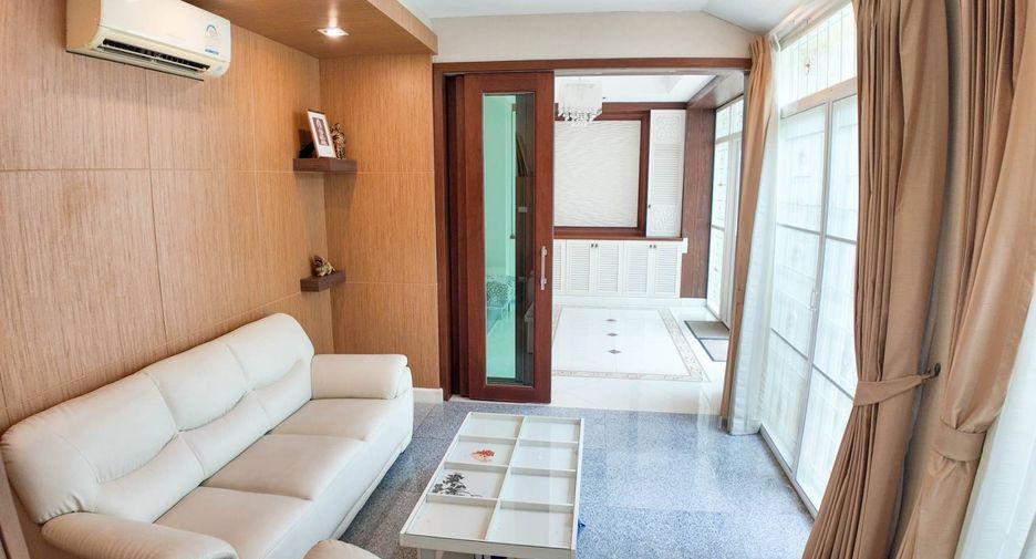 For sale 3 bedrooms house in Bueng Kum, Bangkok