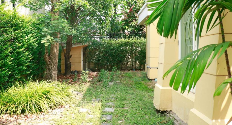 For sale 3 bedrooms house in Bueng Kum, Bangkok