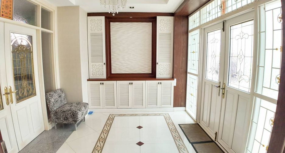 For sale 3 bedrooms house in Bueng Kum, Bangkok