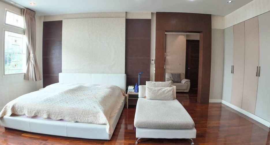 For sale 3 bedrooms house in Bueng Kum, Bangkok