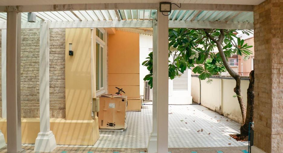 For sale 3 bedrooms house in Bueng Kum, Bangkok