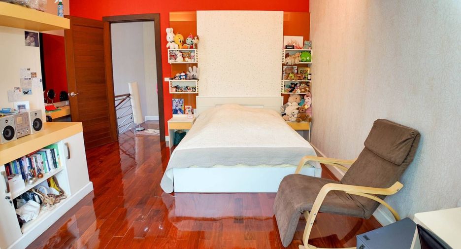 For sale 3 bedrooms house in Bueng Kum, Bangkok