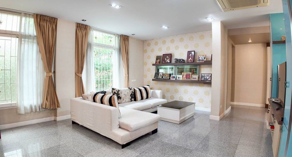 For sale 3 bedrooms house in Bueng Kum, Bangkok