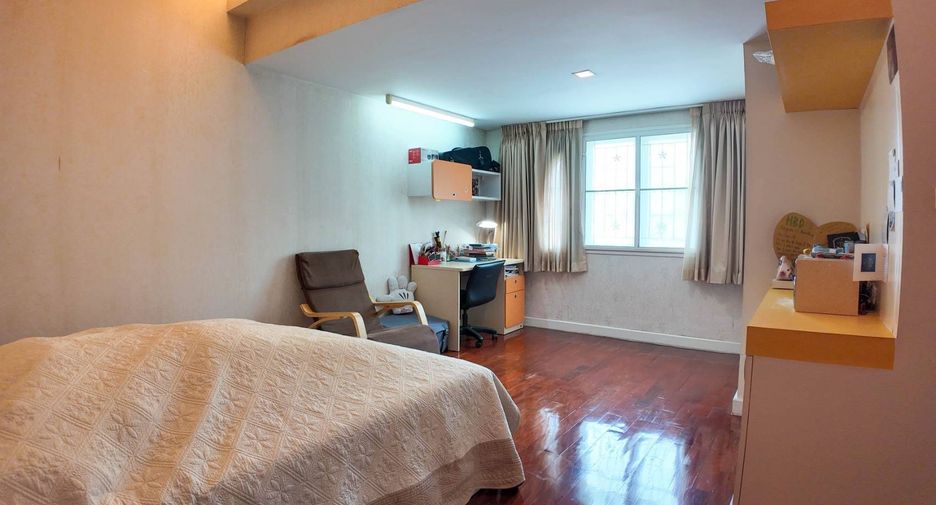 For sale 3 bedrooms house in Bueng Kum, Bangkok