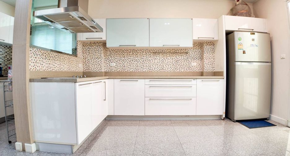For sale 3 bedrooms house in Bueng Kum, Bangkok