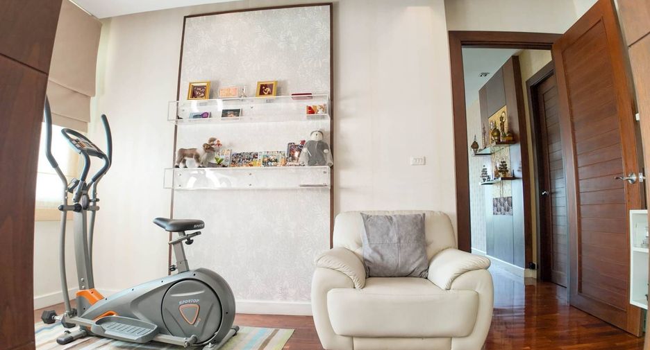 For sale 3 bedrooms house in Bueng Kum, Bangkok