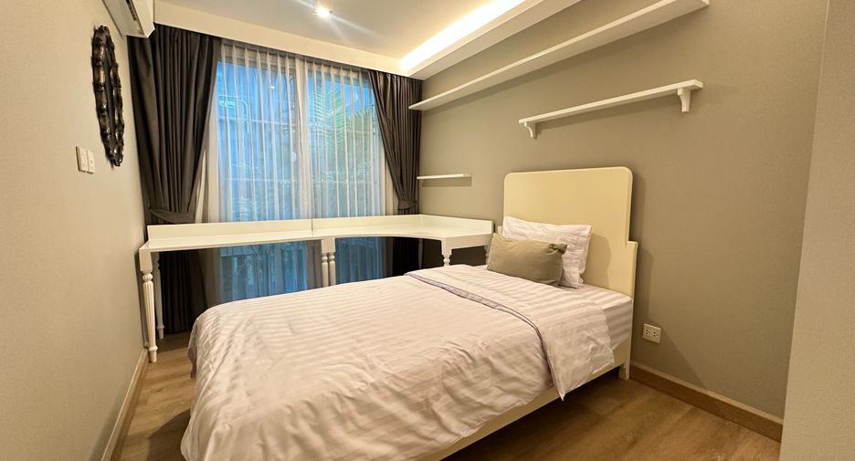 For rent 2 bedrooms condo in Watthana, Bangkok
