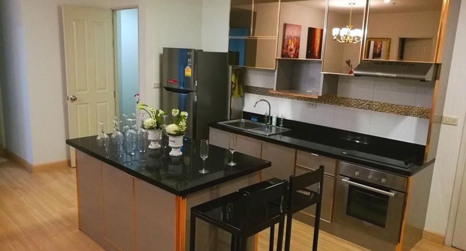 À vendre 2 chambres condo à Sathon, Bangkok