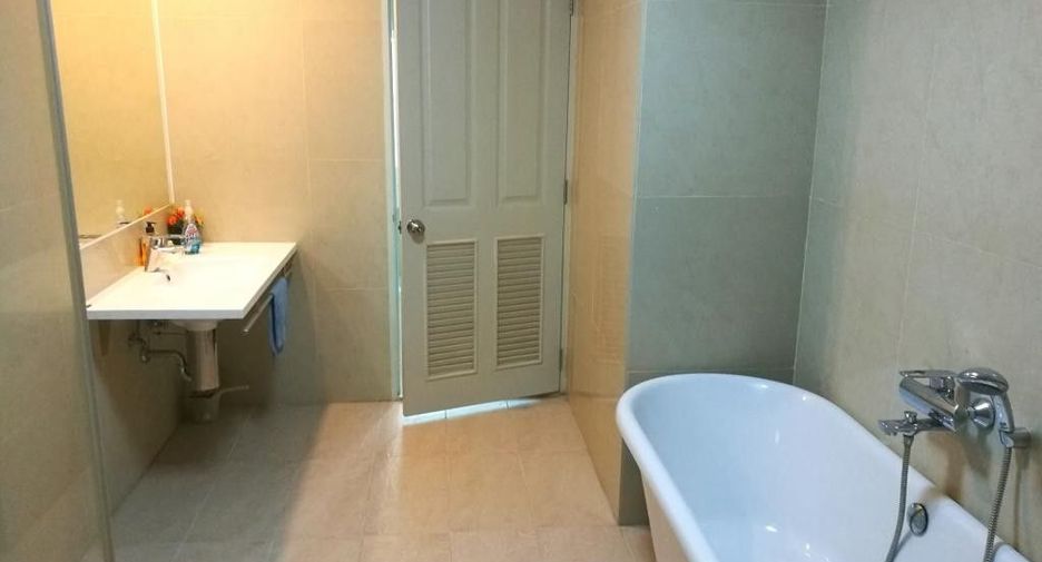À vendre 2 chambres condo à Sathon, Bangkok