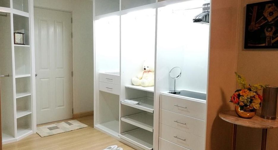 À vendre 2 chambres condo à Sathon, Bangkok