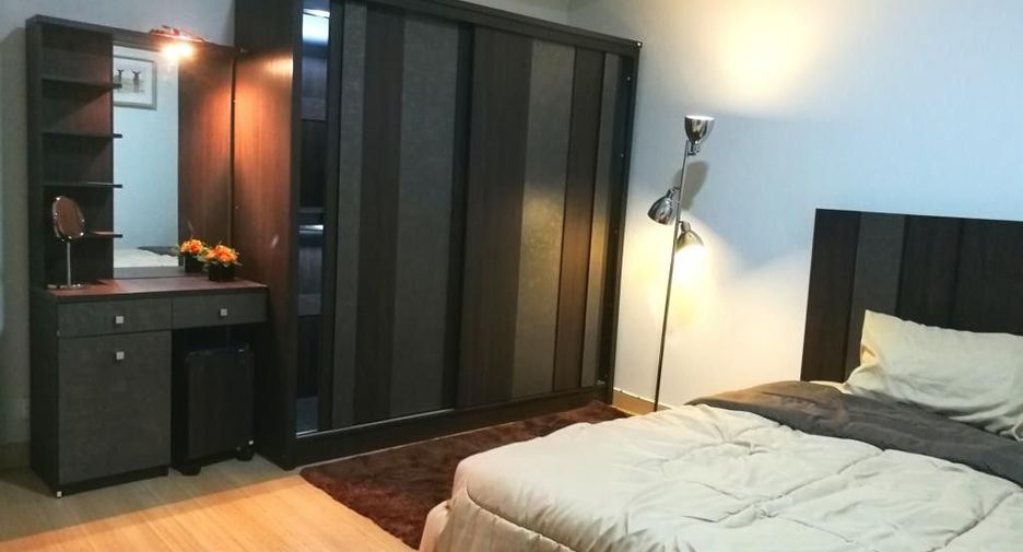 À vendre 2 chambres condo à Sathon, Bangkok