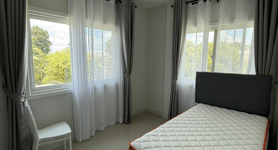 For sale and for rent 4 bedrooms villa in Mueang Phuket, Phuket