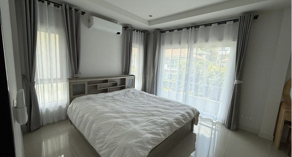 For sale and for rent 4 bedrooms villa in Mueang Phuket, Phuket