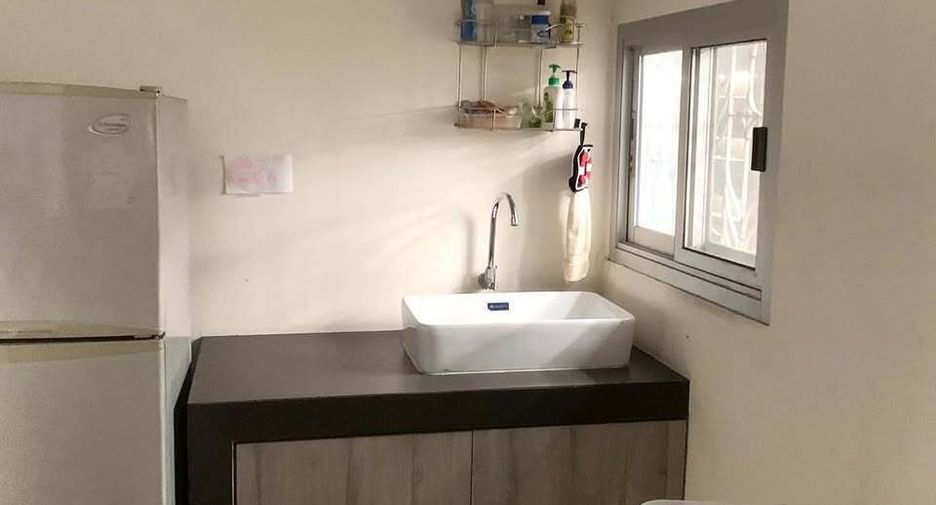 For rent 1 bed retail Space in Khlong Toei, Bangkok